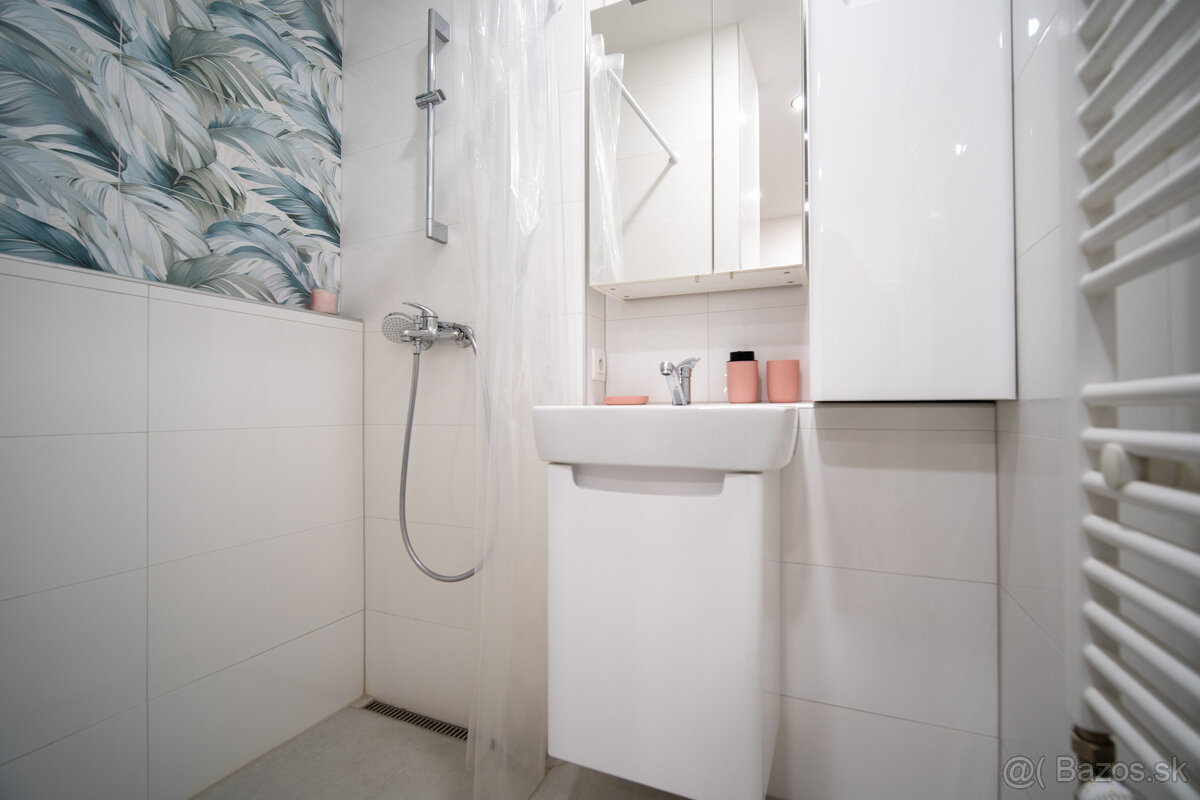 Krásny 1-izb. byt s veľkým balkónom – možnosť úpravy na 2+kk - 2