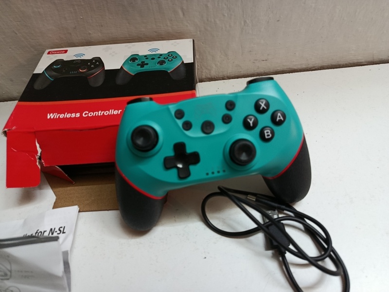 ovladač pre Nintendo SWITCH XB-324 20€ - 2