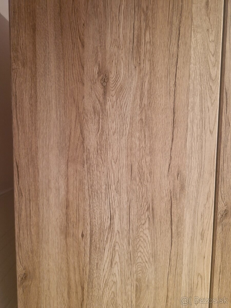 Skriňa so zrkadlom - 2