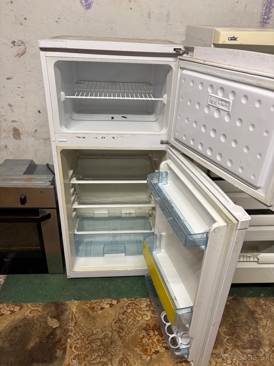Chladnička s mrazničkou - 2