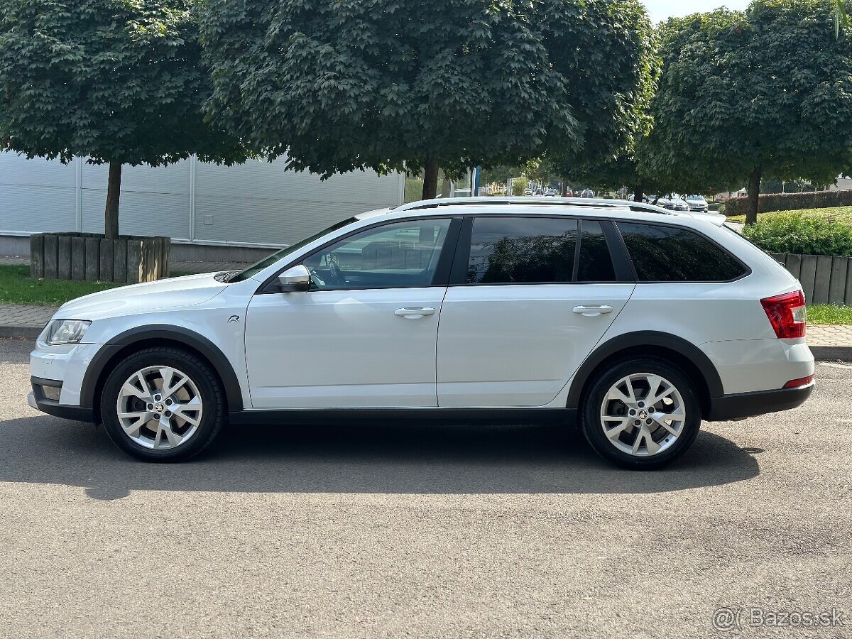 Škoda Octavia scout dsg panorama 4x4 - 2