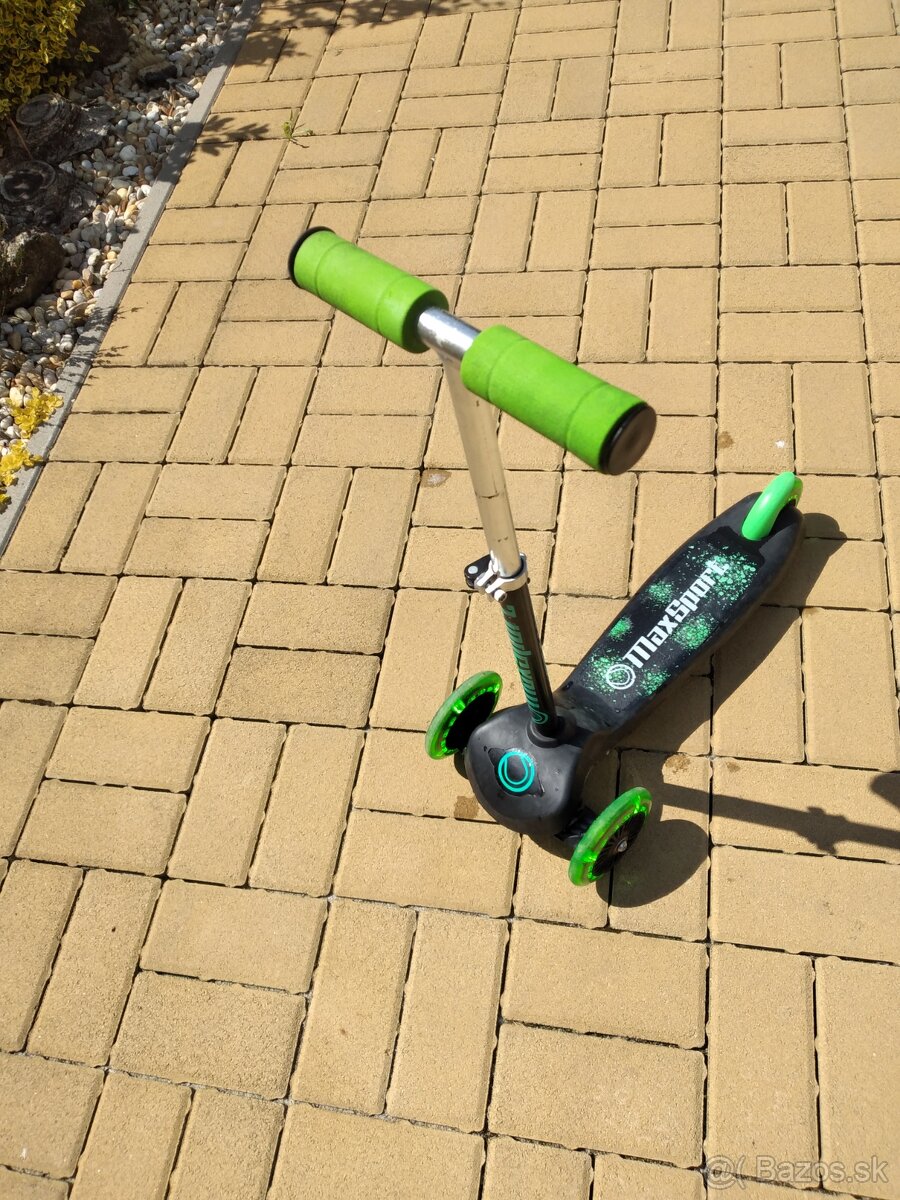 Kolobezka maxsport - 2