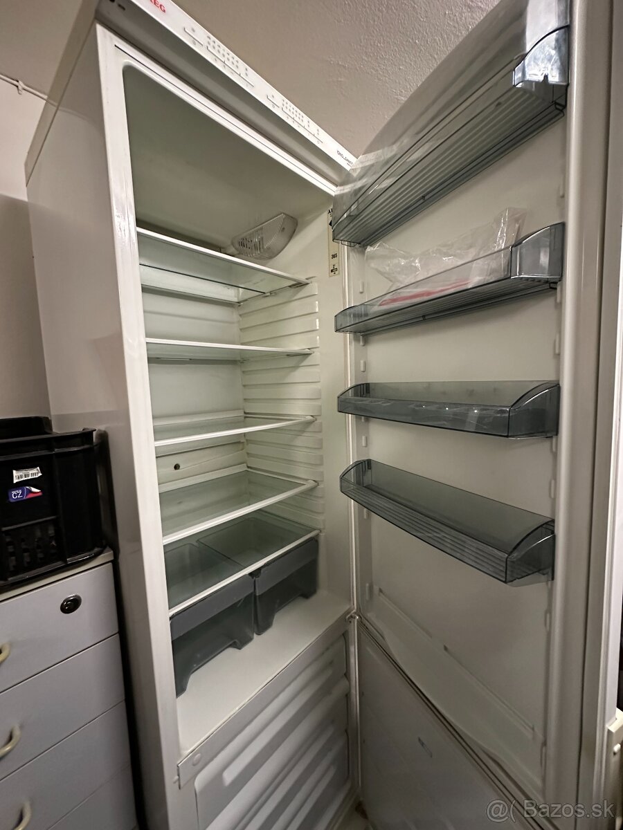 Chladnička s mrazákom AEG - energetická trieda A - 2