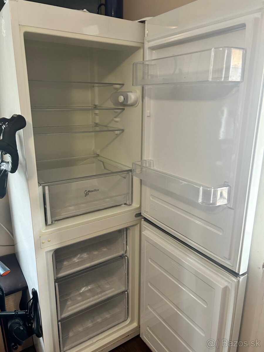 Chladnička s mrazničkou Whirpool - 2