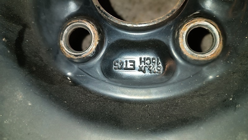 Kolesá yaris R15 - 2
