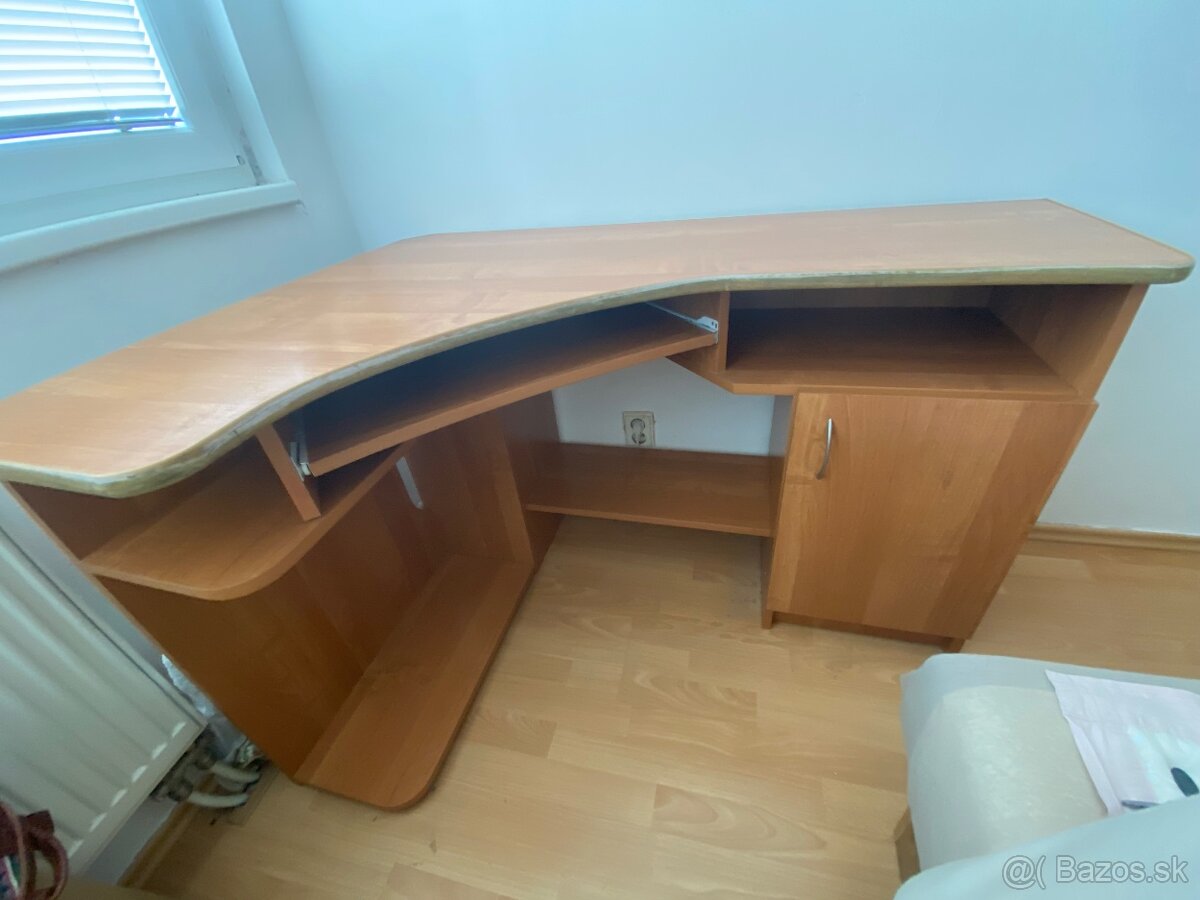 Rohový pracovný stôl - 2