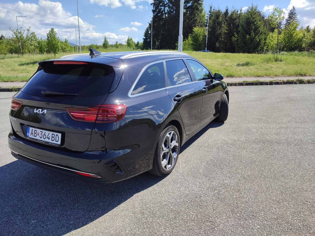 Kia Ceed 2025 Gold – čiern - 2