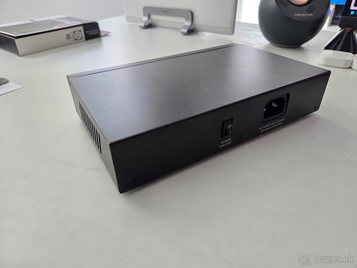 ZyXEL GS1100-16, 16-port Switch - 2