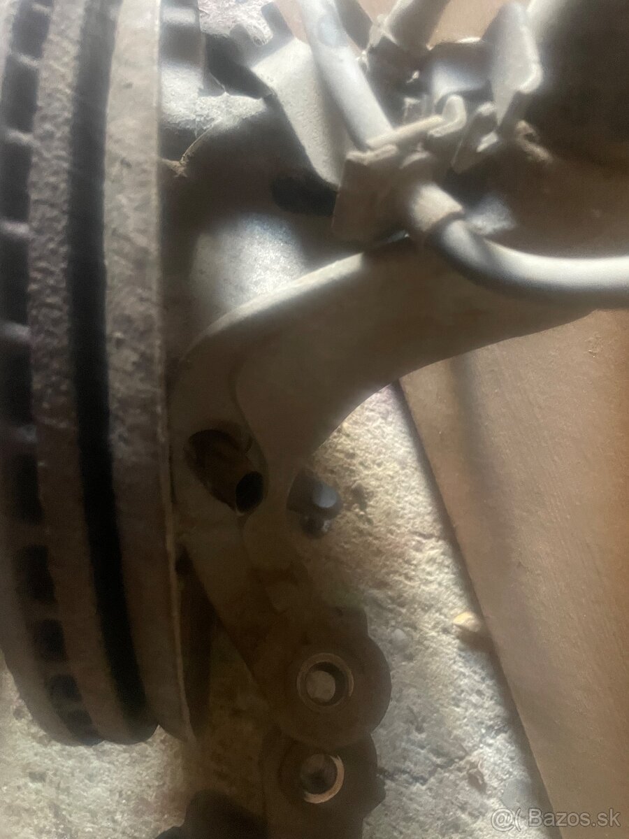 Predné otoče passat b6,octavia2,golf 5,6,,altea ,leon,touran - 2