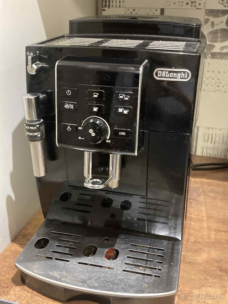 De’Longhi Magnifica S (ECAM 22.110). - 2