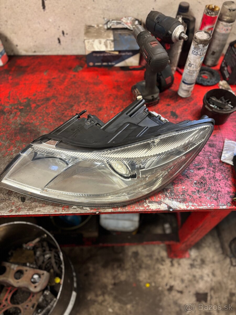 Predné ľavé svetlo Škoda octavia 2 fl xenón - 2