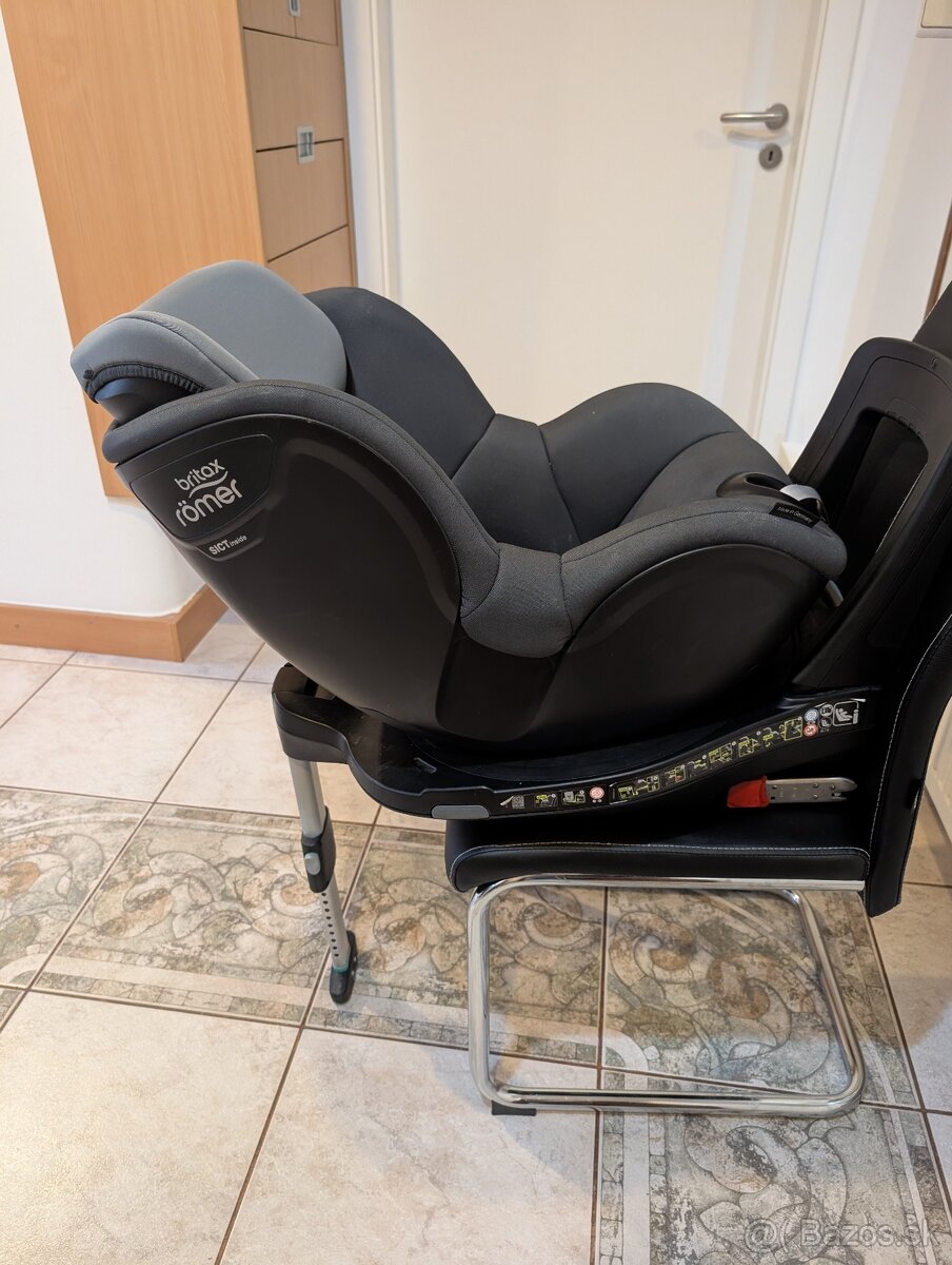 Britax Römer Dualfix M i‑Size – otočná, výborný stav - 2