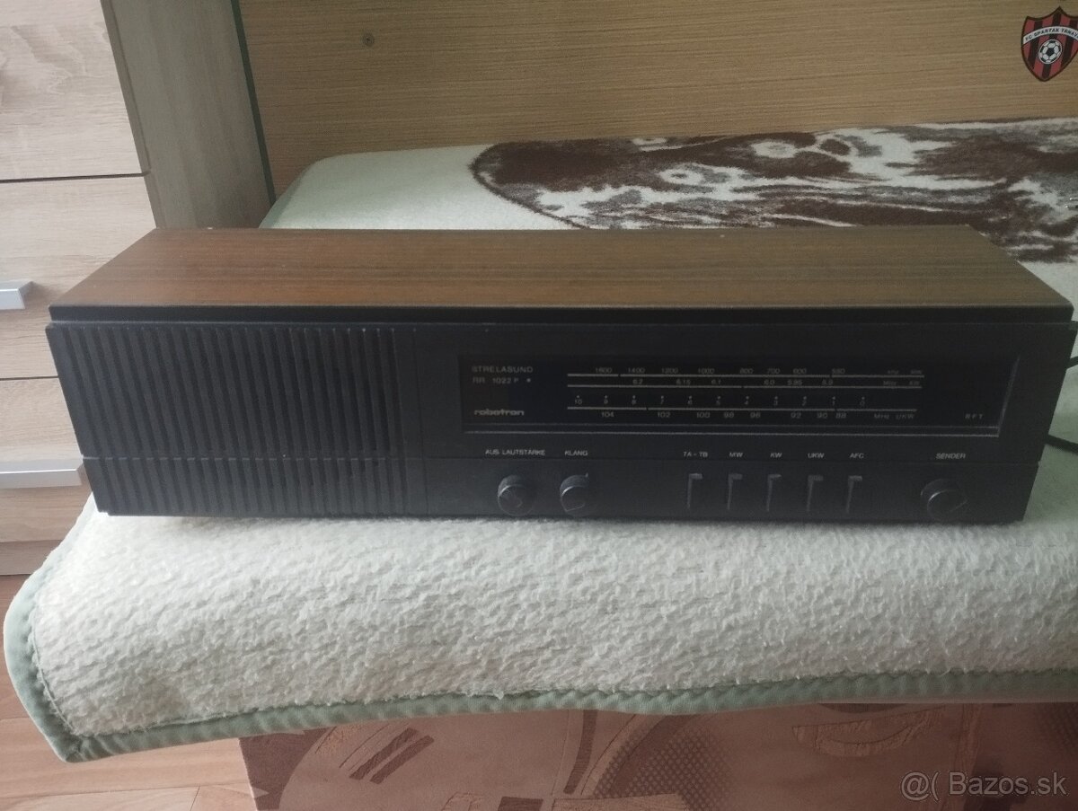 Predám staré rádio - 2