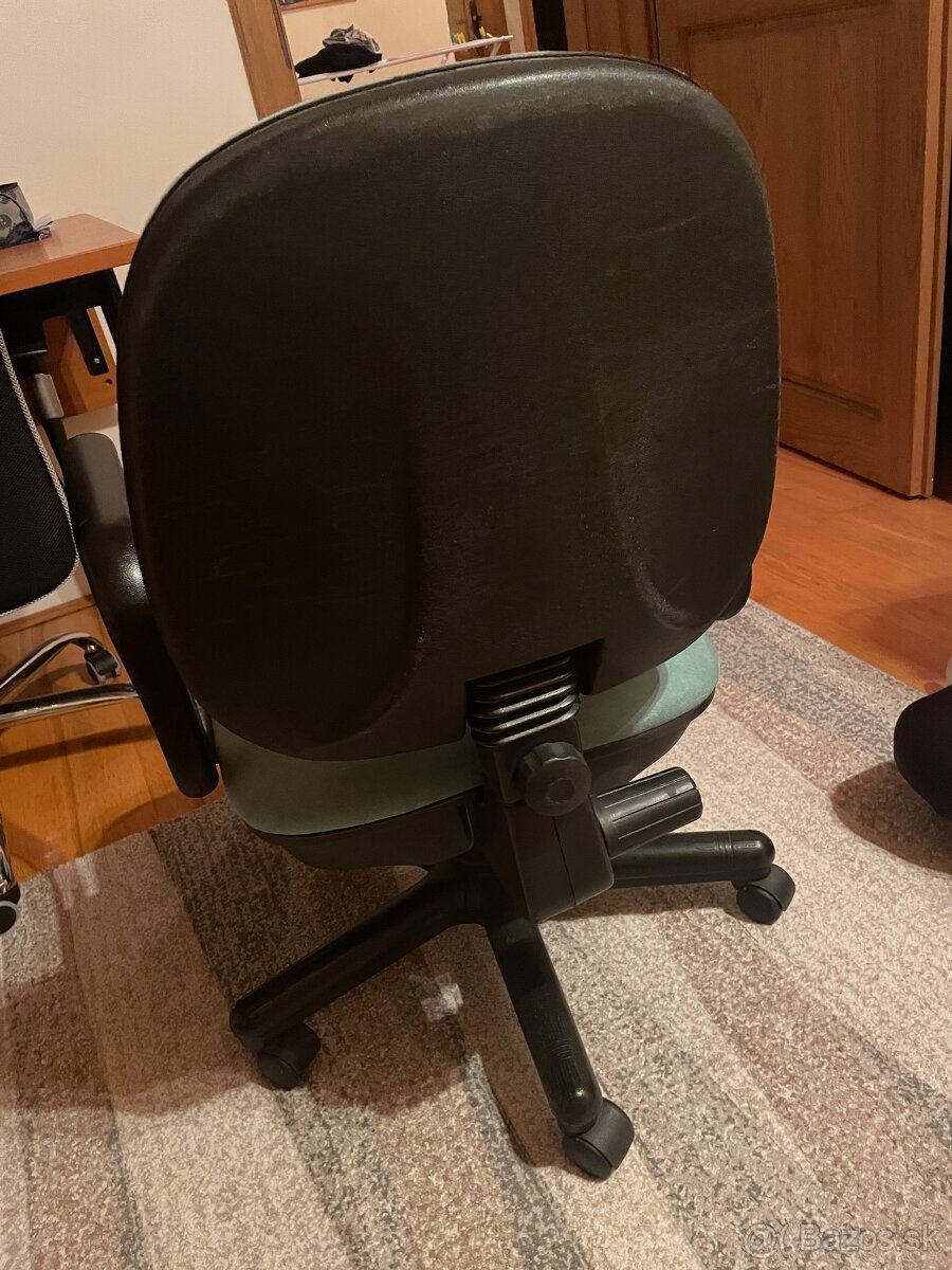 Kancelárska stolička - 2