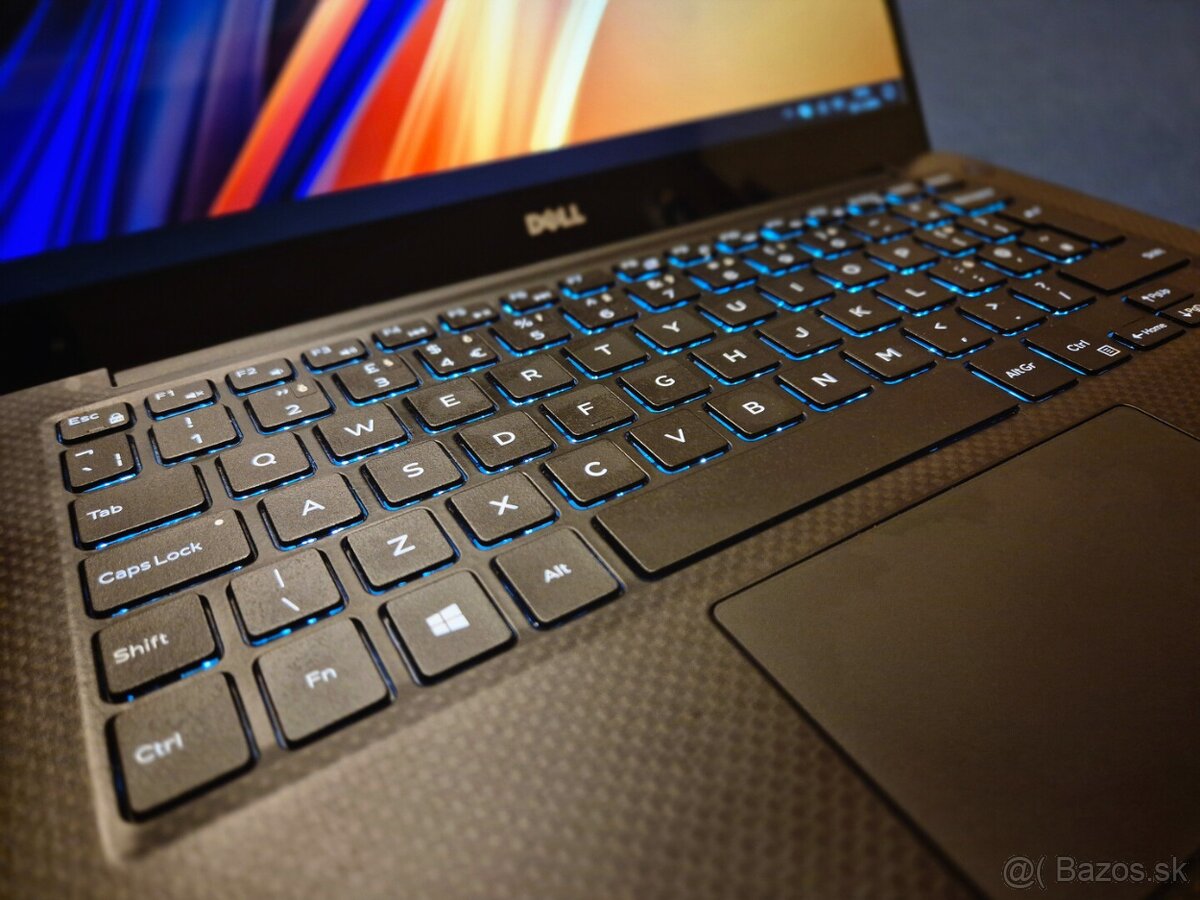 Predám Dell XPS 9360 - i7, 16GB RAM, QHD+ Touch - 2