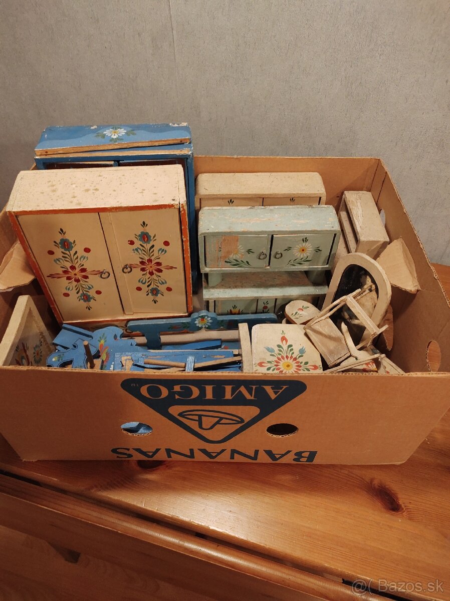 Starožitný detský drevený nábytoček - 2