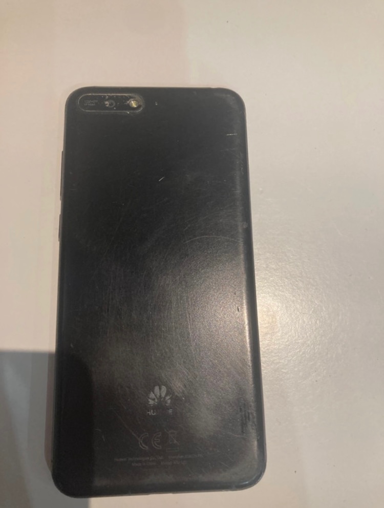 Predám Huawei Y6 2018 - 2