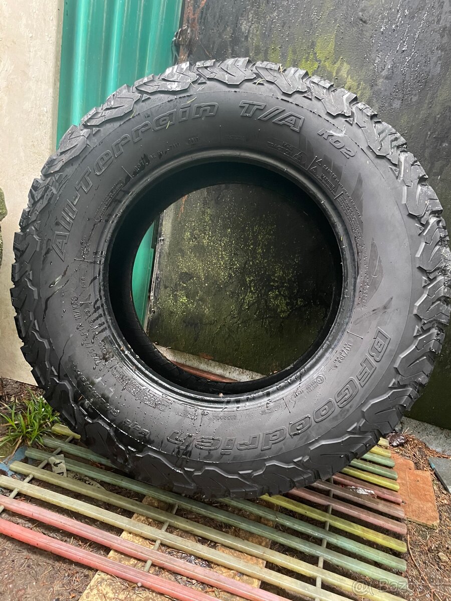 BF Goodrich KO2 all terain 255/75 r17 - 2