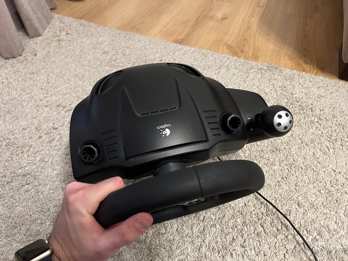 Volant k videohrám od Logitech Driving Force Pro - 2