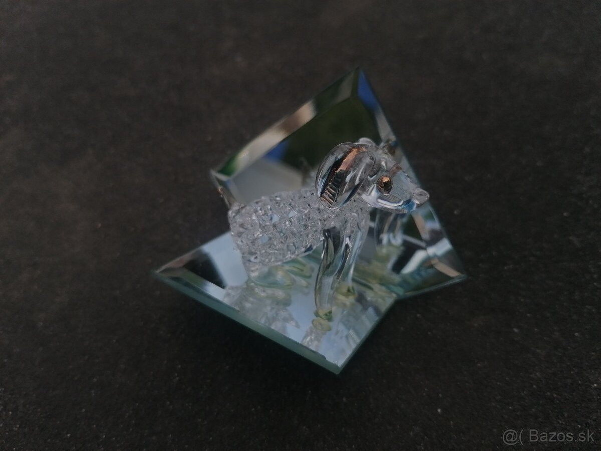 Predám sošku pes pred zrkadlom - 2