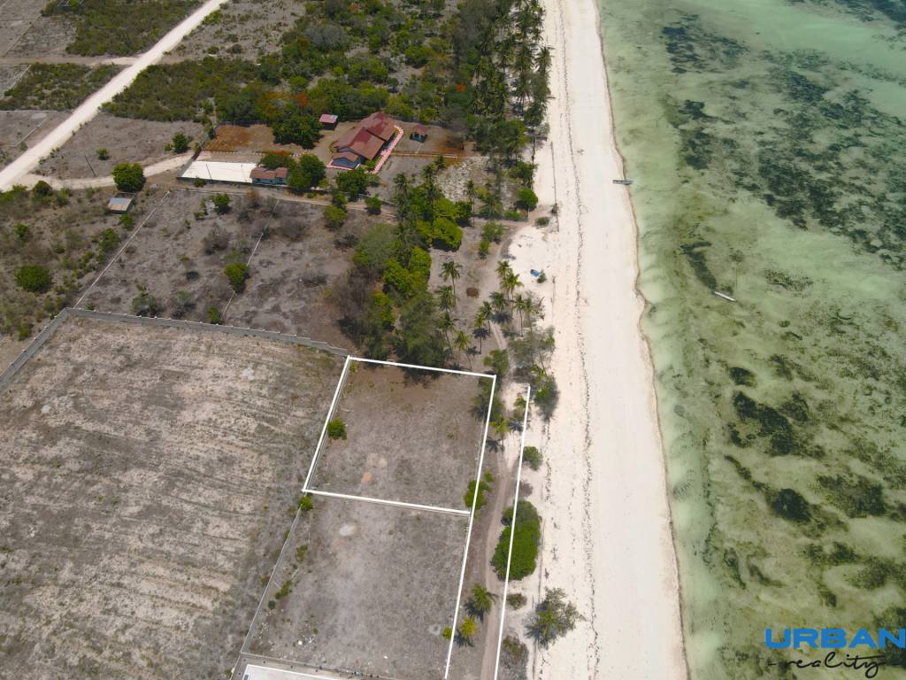 MAKUNDUCHI - PLÁŽ FRONTAGE LAND - 2