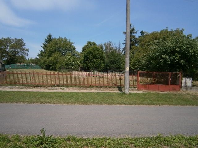 Lukratívny stavebný pozemok v obci Jasová na predaj - 2