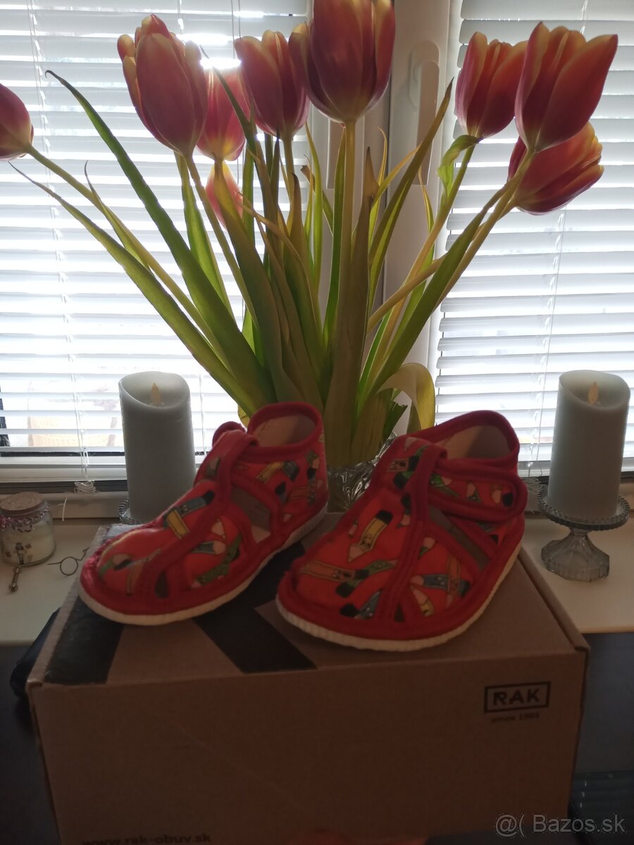 Predám papučky veľkosť 19. Značka Rak - 2