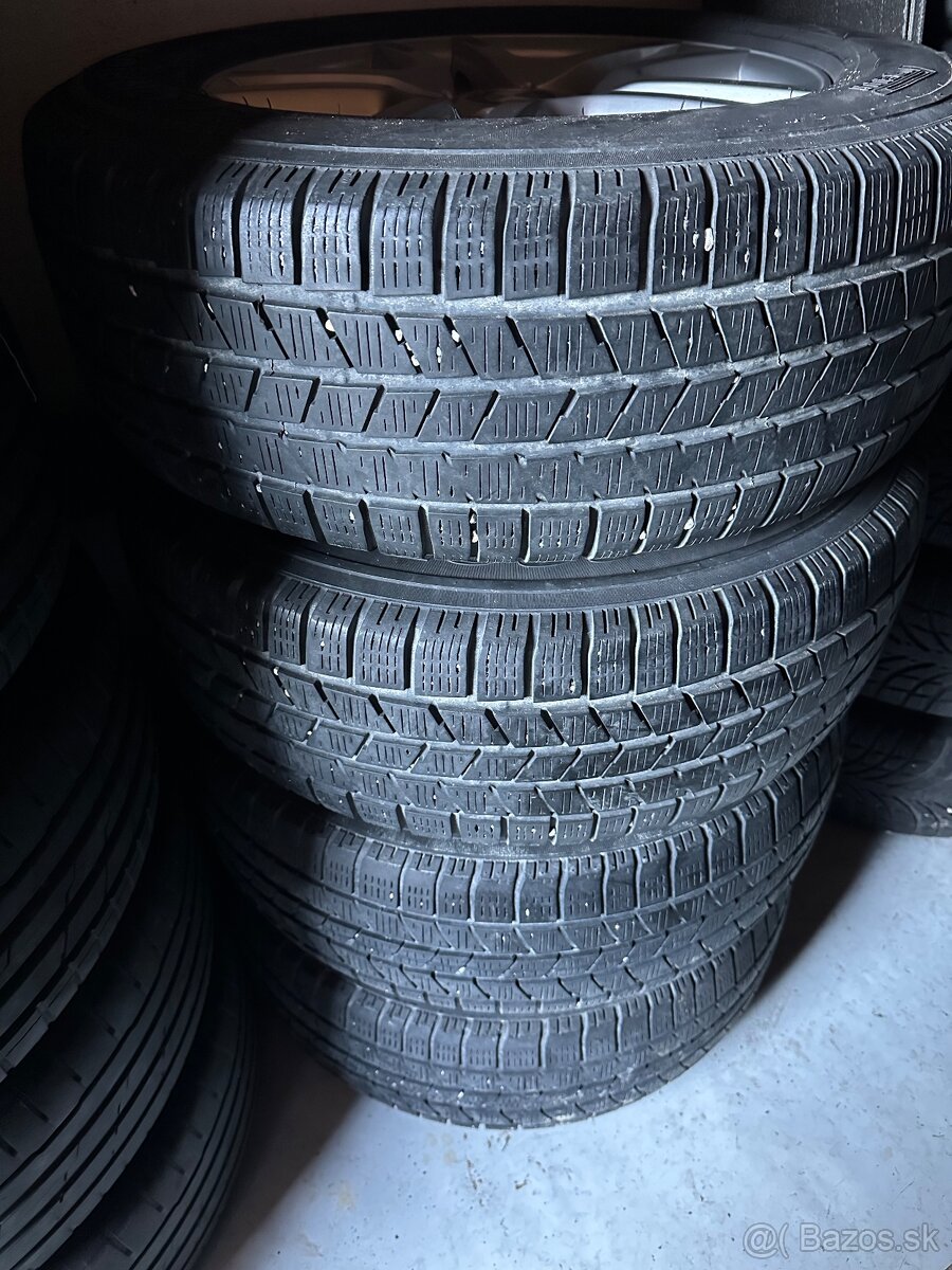 Darujem pneu 235/65 R17 - 2