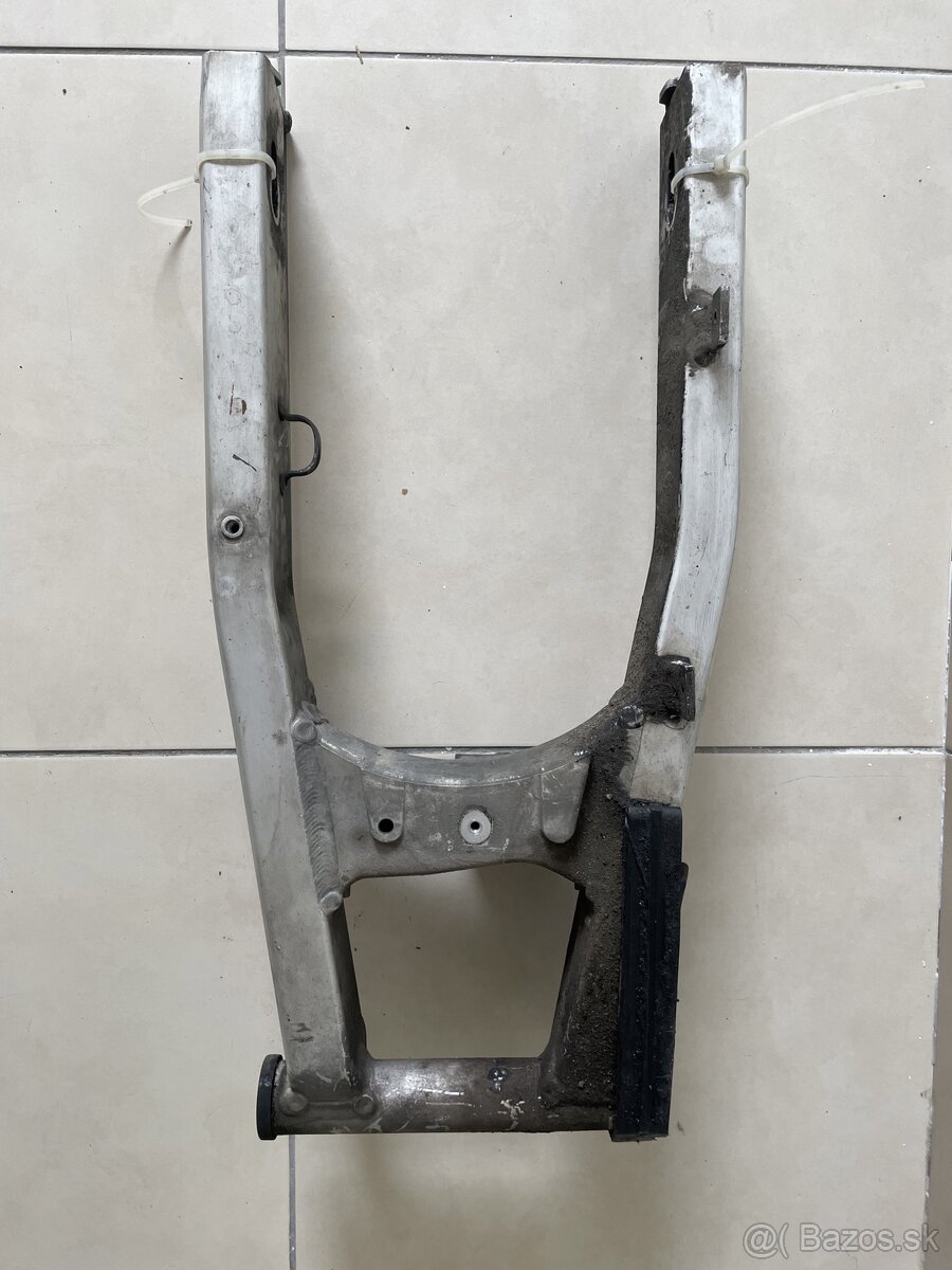 Suzuki sv650s 99 - 03 diely - 2