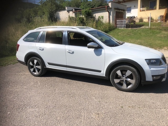 Škoda octavia 3 scout - 2