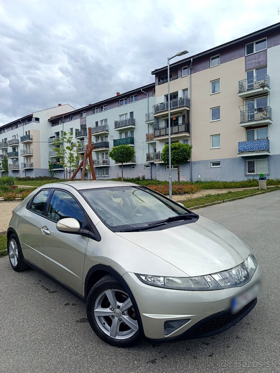 Honda Civic 8g - 2