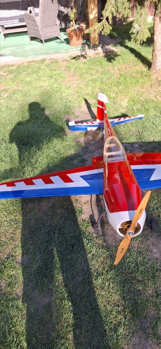 Model Acrom - 2