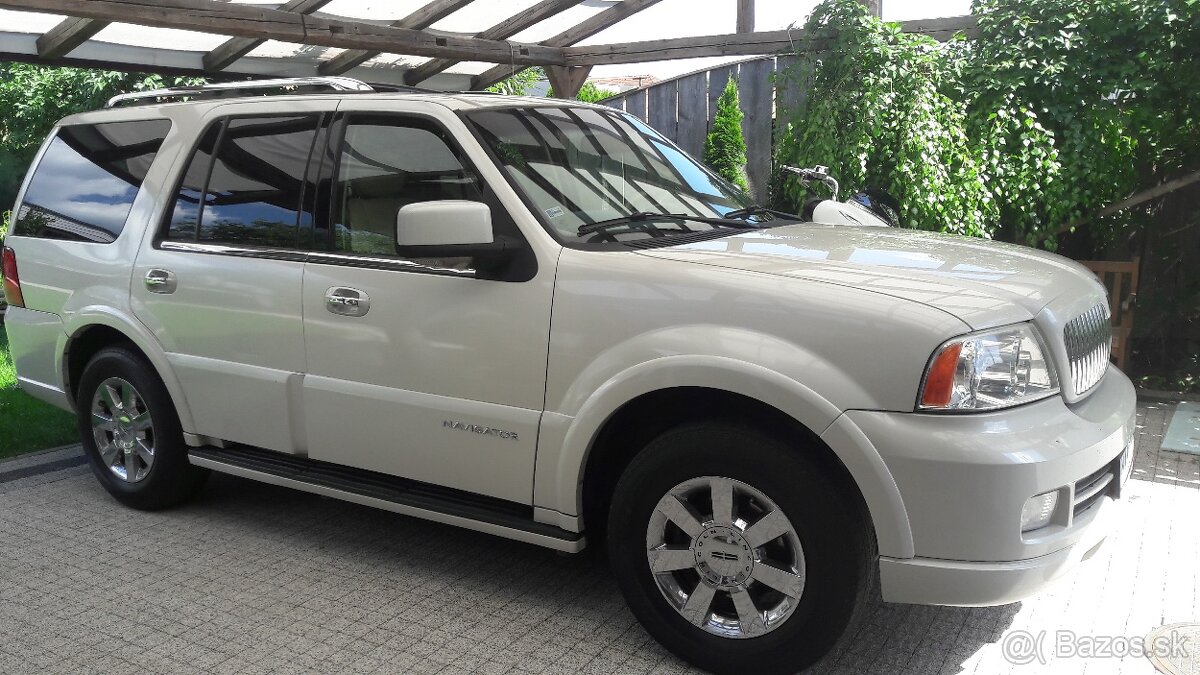 Lincoln Navigator 5.4 V8 4x4 - 2