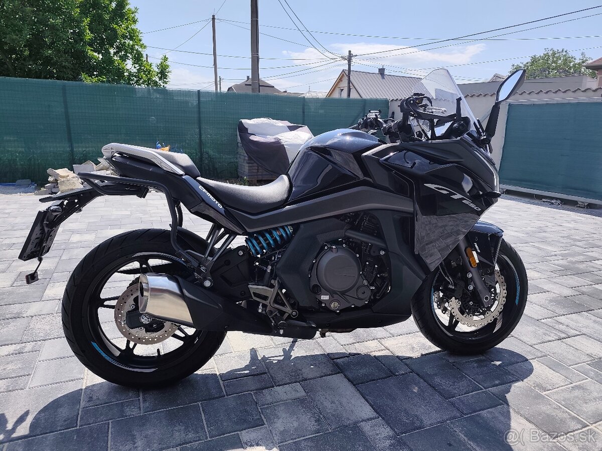 CF moto 650gt - 2