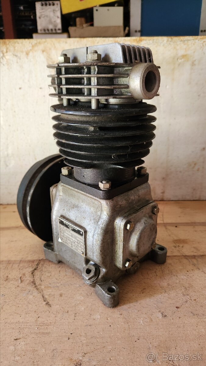VEB Harzer Kompressorenwerk HS 1-40/70 - 2