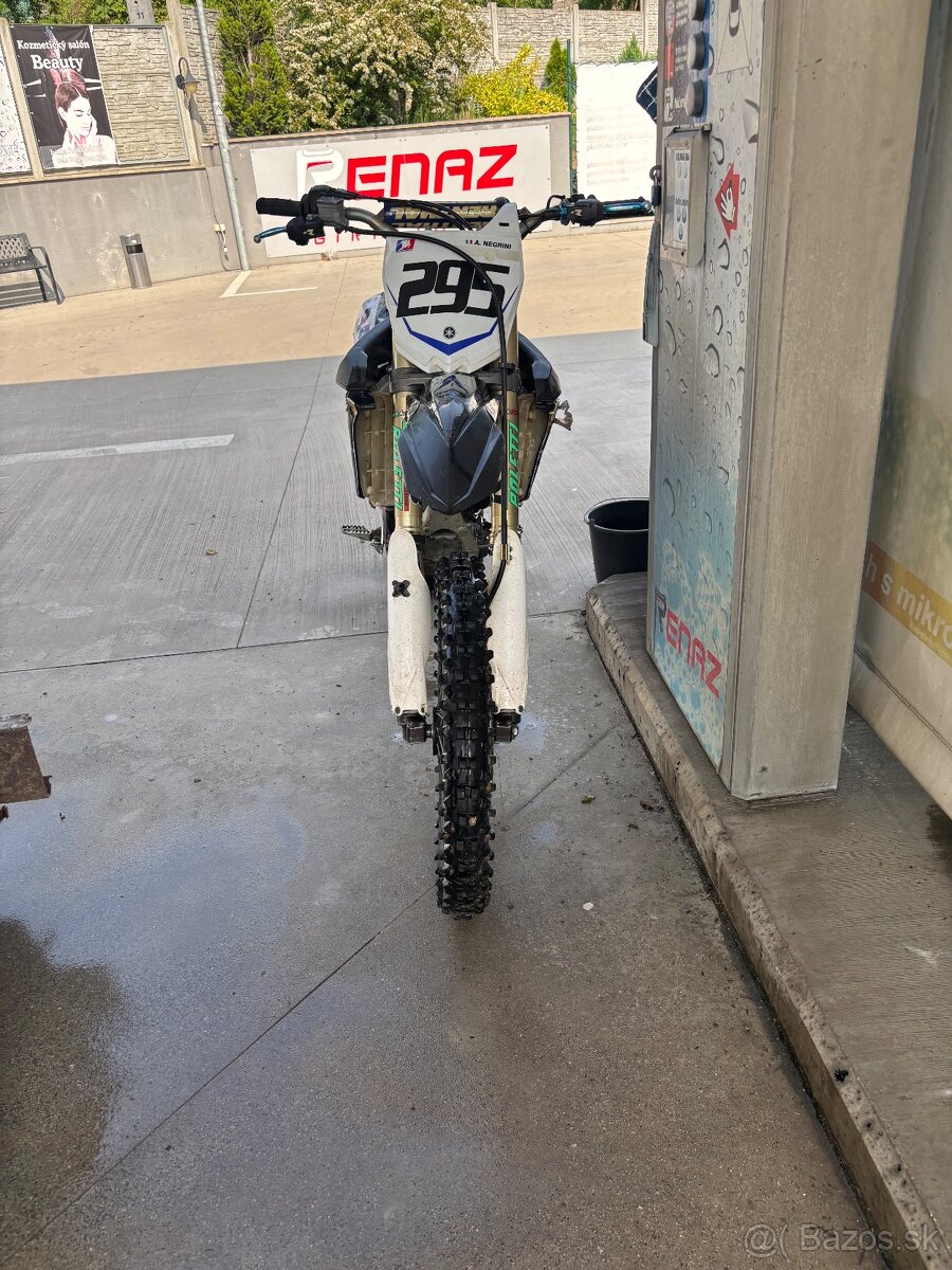 Yamaha 250