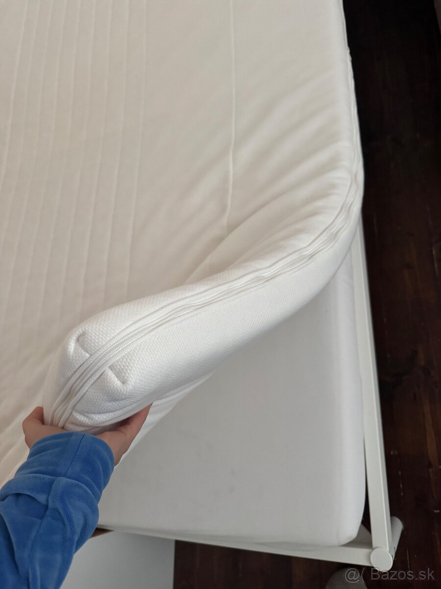 Ikea matrac + ochranny matrac s pamatovou penou - 2