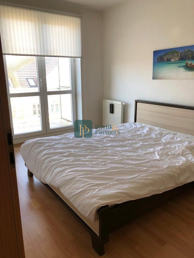 Prenájom 2 izbový byt, veľký balkón, zariadený - 2