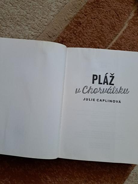 Pláž v Chorvátsku, Julie Caplinová - 2