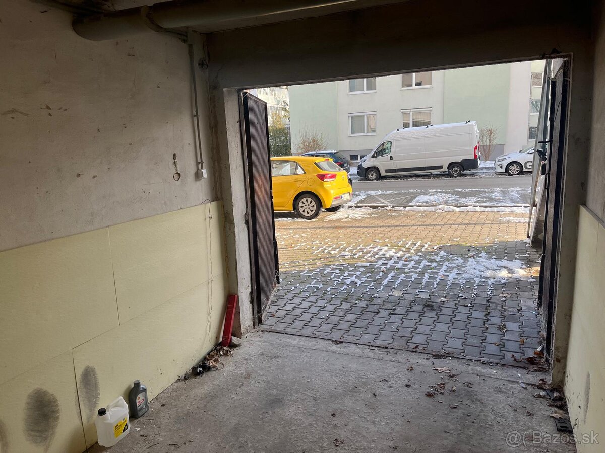 Garáž Bagárová 5 Dúbravka - 2