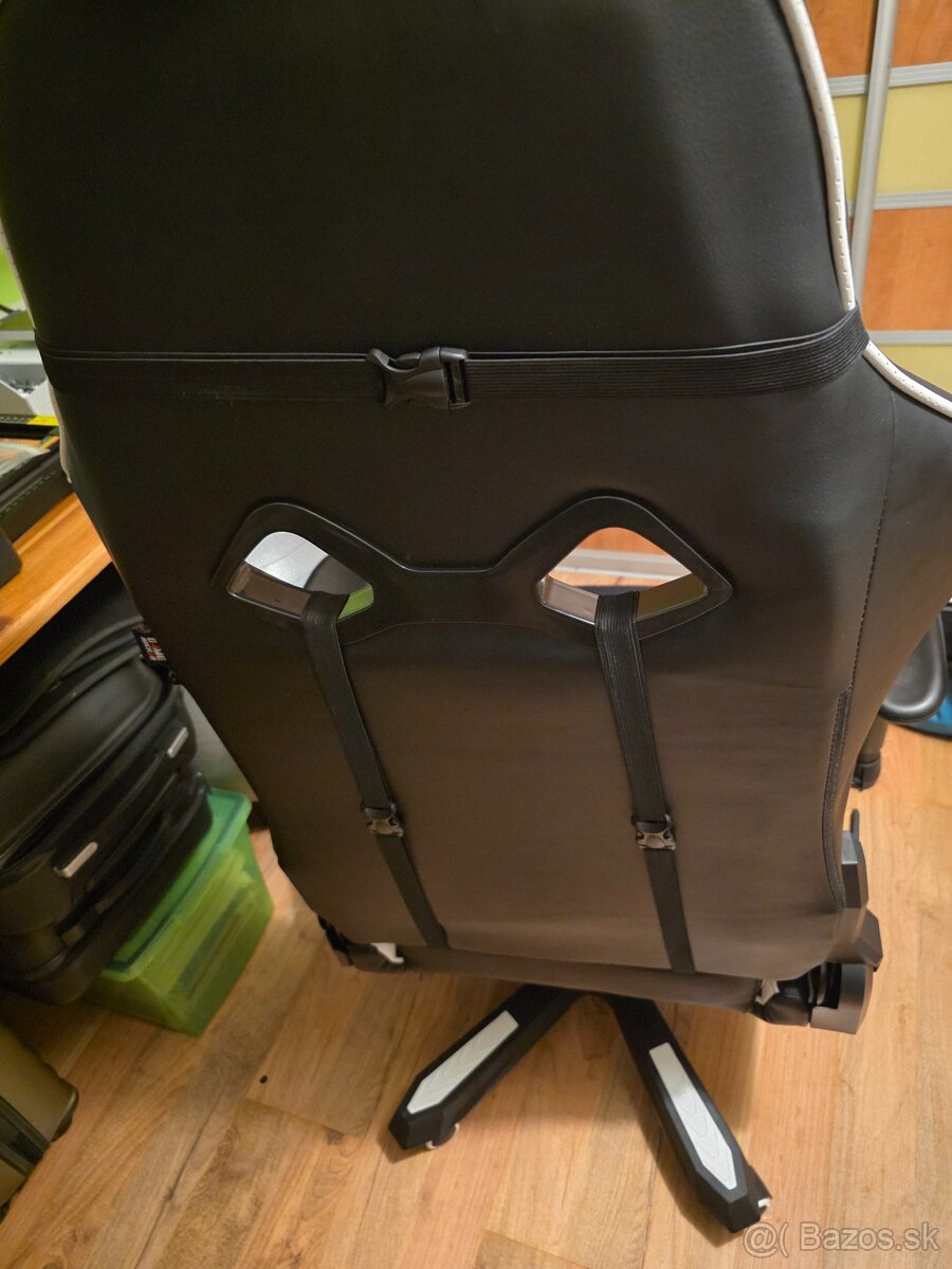 Nová stolička Xora game rocker G20 - 2