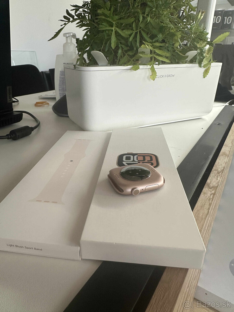 Apple Watch Series 10 – 46 mm – Gold – stav ako nový - 2