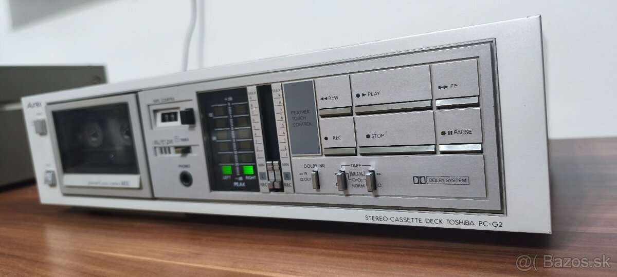 Kvalitný Vintage Deck Toshiba - 2