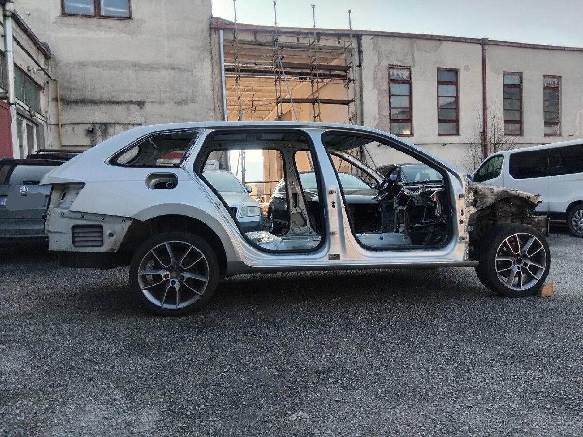 karoséria Škoda Superb 3 combi - 2