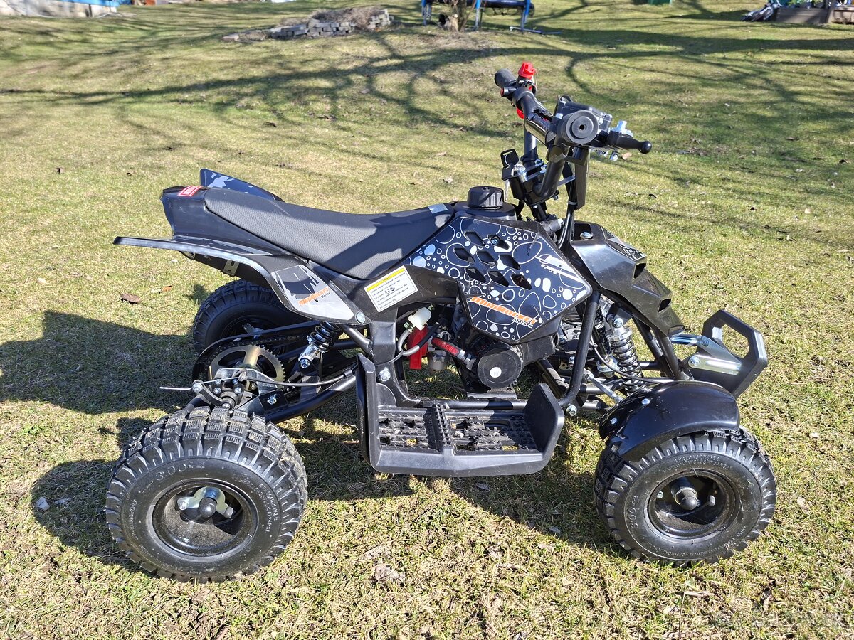 Detska benzinova štvorkolka - 2