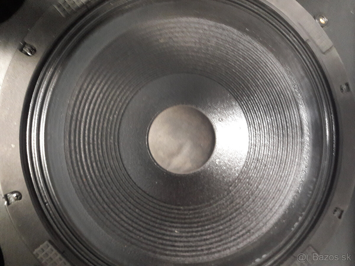 Predám subbasy 2Ks osadené 18" Rcf - 2