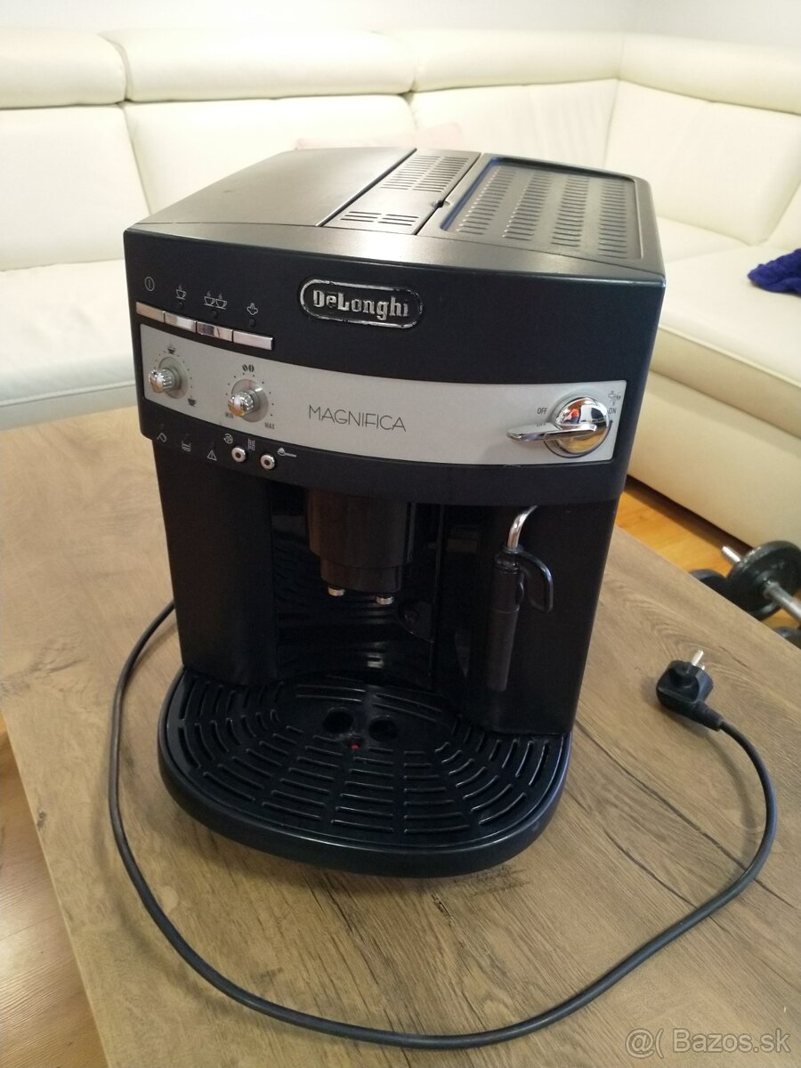 Kávovar Delonghi Magnifica - 2
