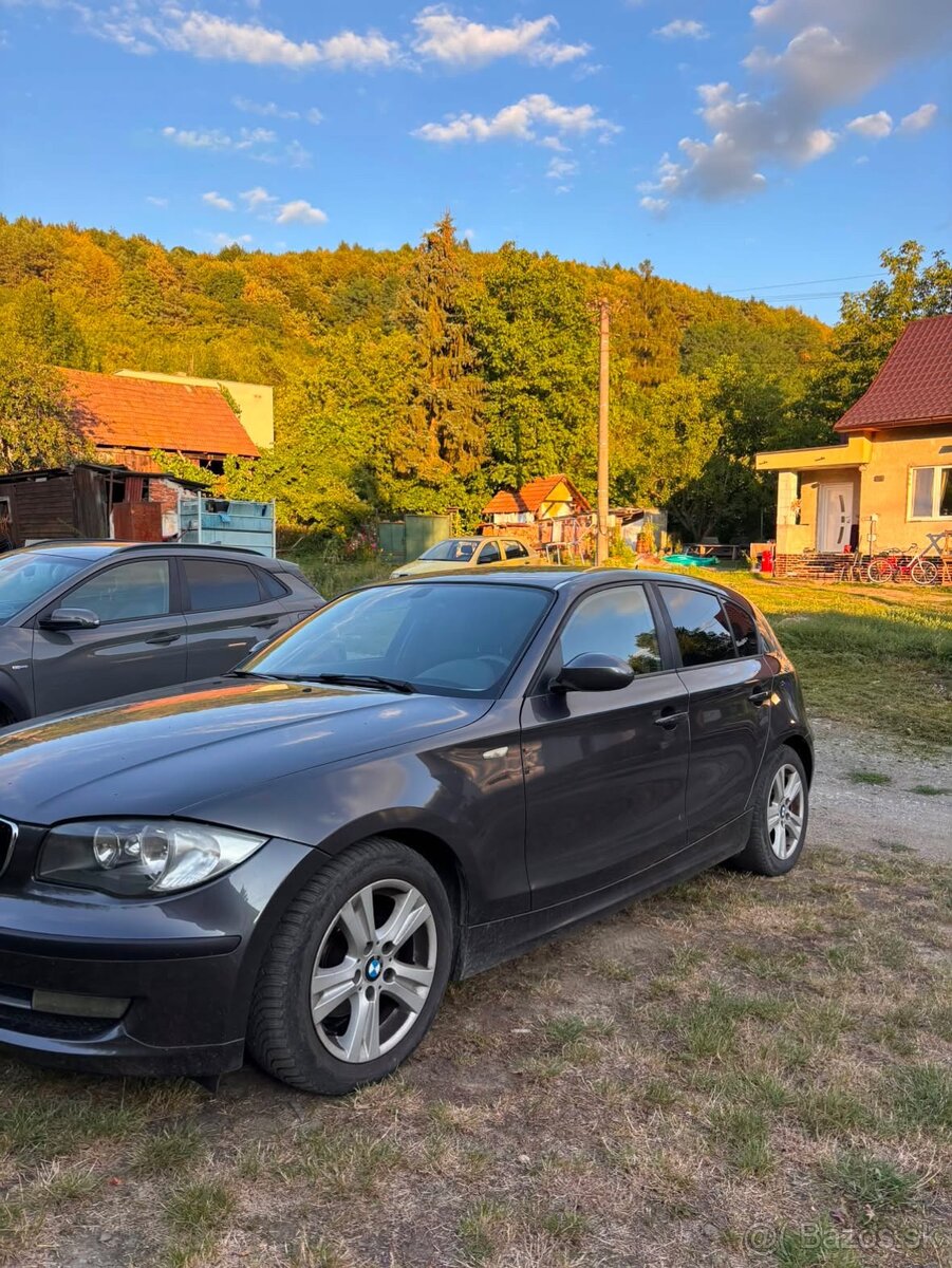 BMW E87 1.6i, r. 2008 – na opravu/diely - 2
