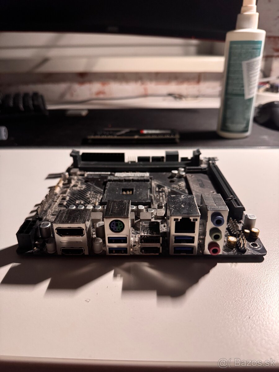 ASUS A320I - micro atx doska AM4 Socket - 2