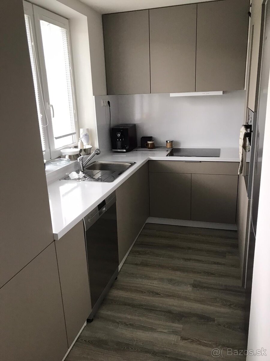 Kuchynské dvierka Svet dvierok capucino lesklé - 2